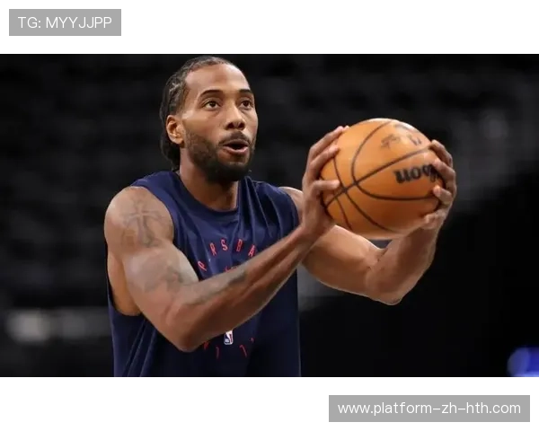 伦纳德压哨上篮稳稳命中，快船主场全场沸腾