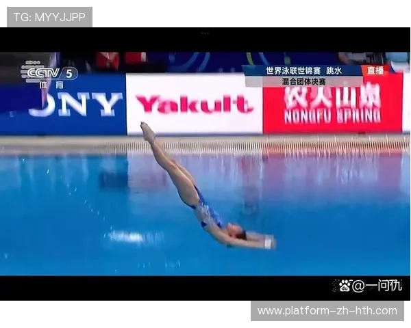 跳水完美入水得满分，裁判一致叫好
